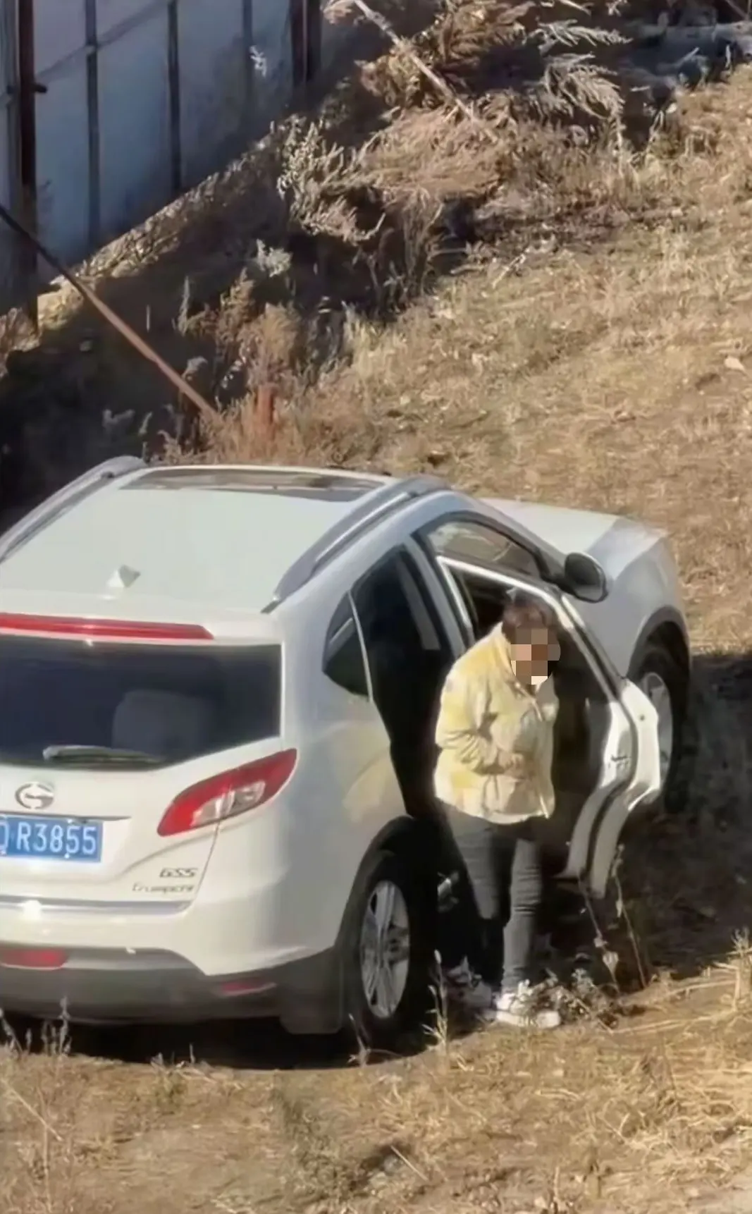 《吉DR3855传祺车摇晃视频》1080P HD高清 - 全网同步在线观看 - 支持迅雷/夸克下载