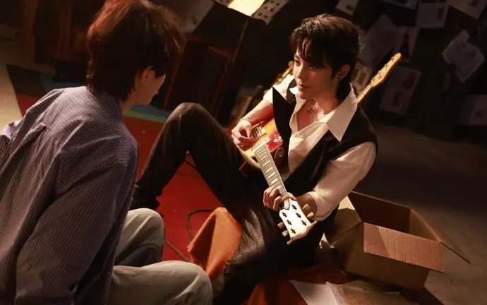 《弦上光年》短剧全集高清免费在线观看-2025高分双男主电视剧完整版-弦上光年HD高清播放-无广告完整资源