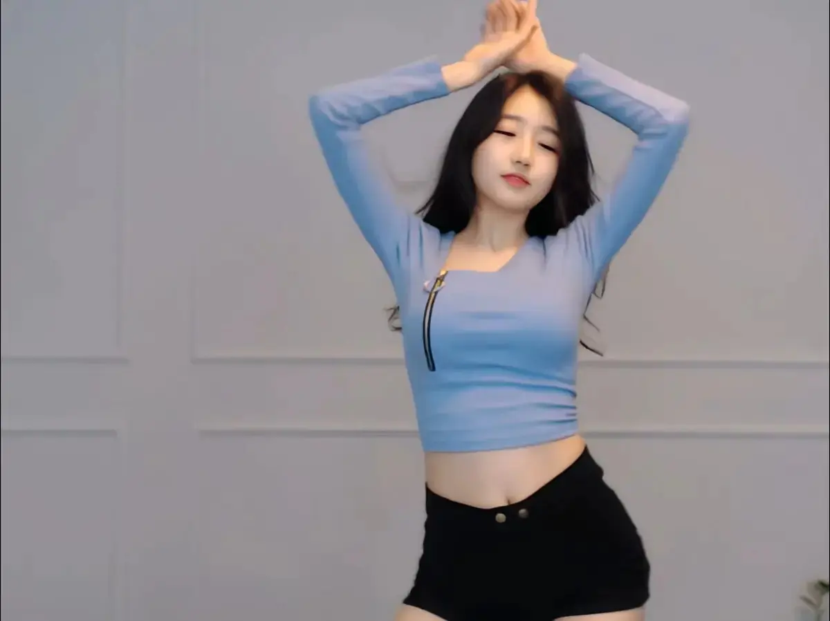 onlyfans每日大赛-动漫-徐雅8月加长版-高能瞬间终极剪辑-免费在线观看抢先看