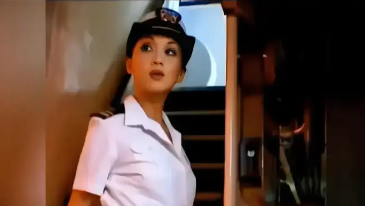 军舰上的女兵法国啄木鸟电视剧-军舰女兵3法版高清播放-1080P超清无码免费观看