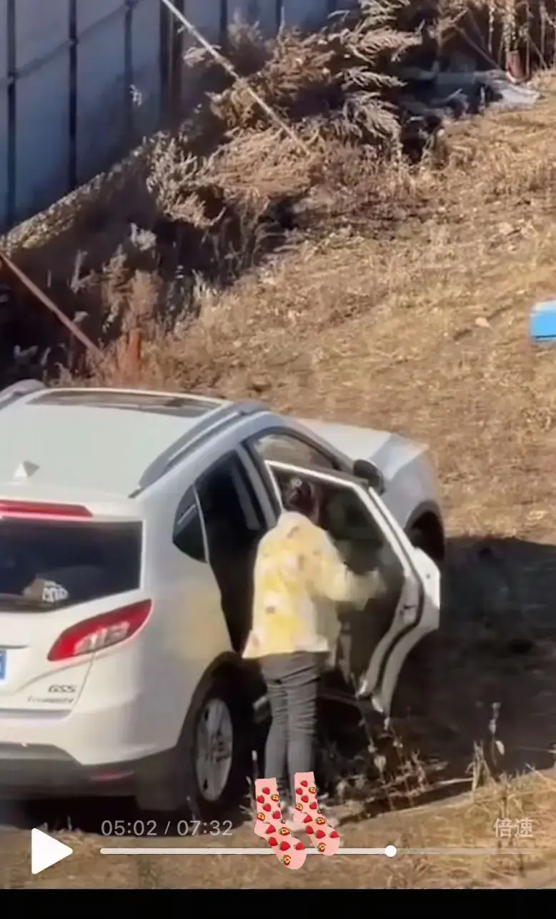 辽源雪地网红神车《吉DR3855传奇车摇晃视频》 - 高清画质流畅播放 - 完整未删减免费看