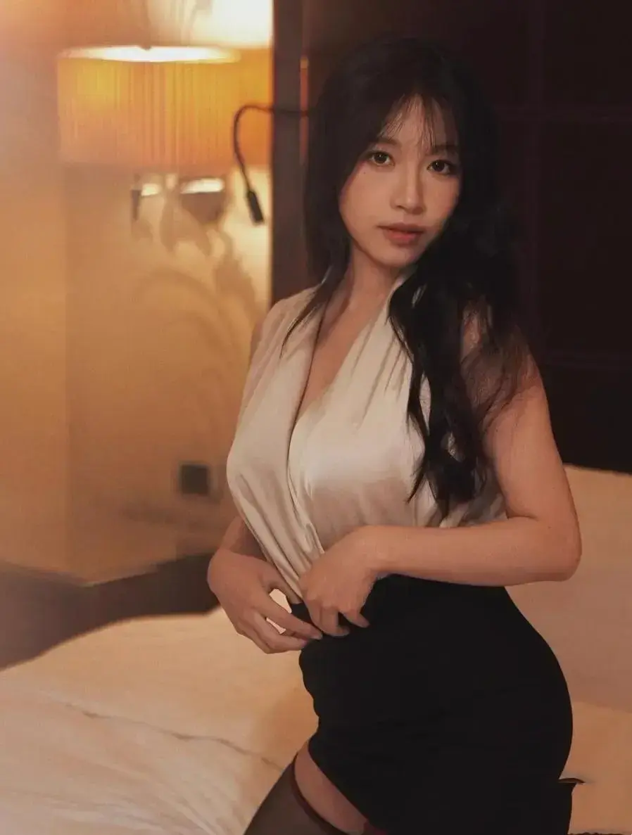 《小凤新婚》全集完整版在线免费观看-苏畅艾熙双人演绎小凤新婚-纯净无弹窗免登录极速秒存-高清直链无删减无套路